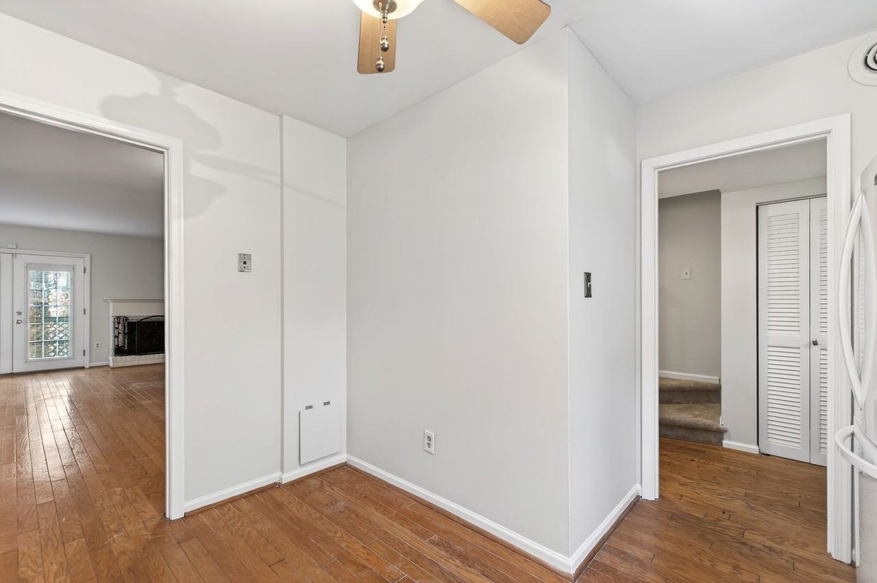 1335 Springlawn Ct - Photo 7 of 39