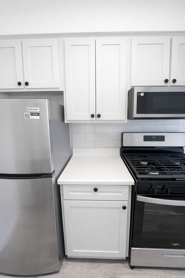 Elm Glen Apartments - Photo 2 of 17