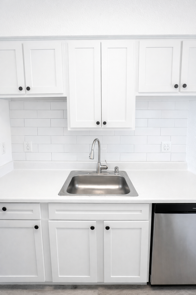 Elm Glen Apartments - Photo 3 of 17