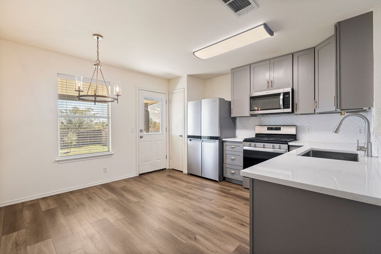 348 Atlantis - Photo 3 of 17