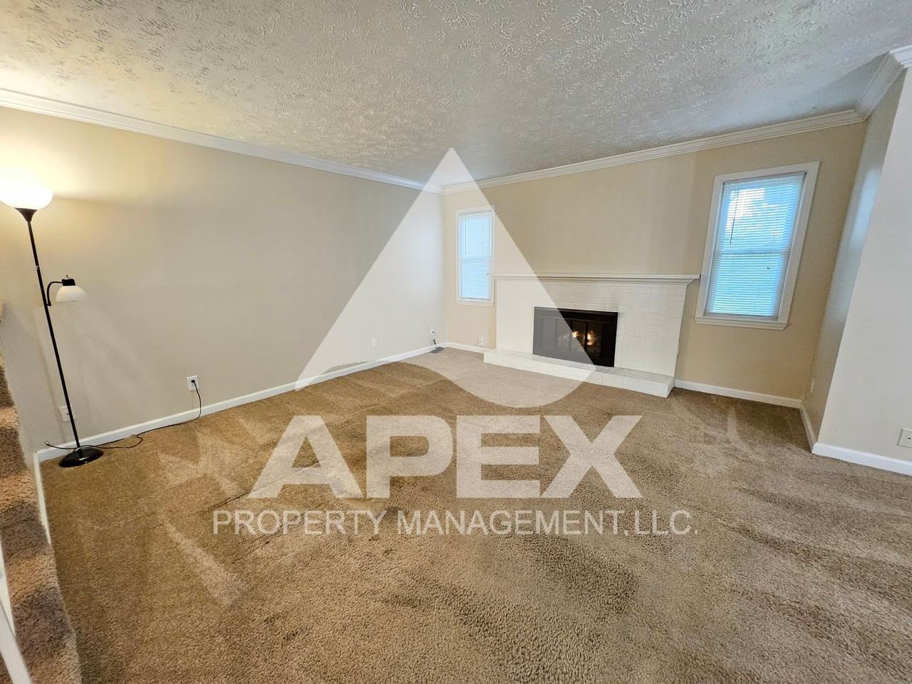 9515 Hidden Oak Way - Photo 7 of 31