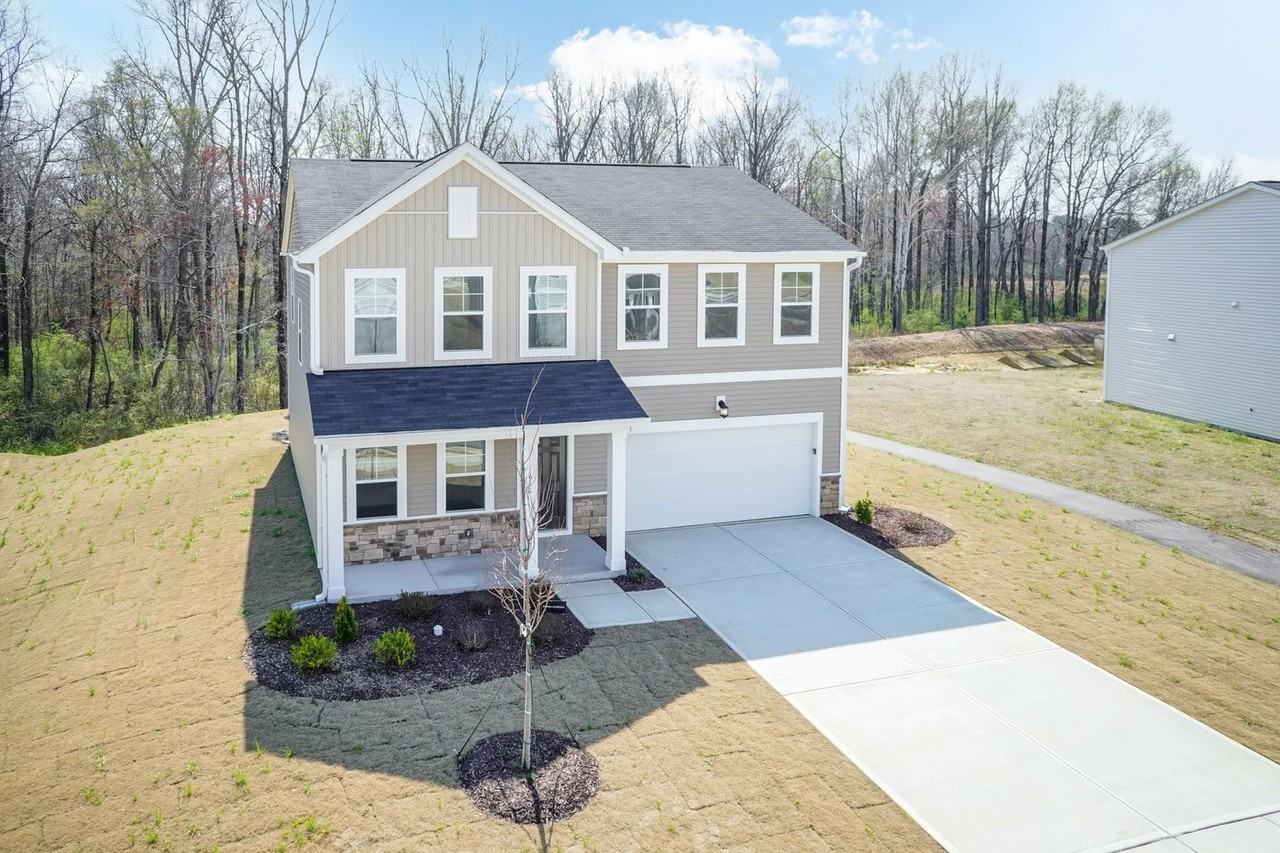 611 Roy Adams Rd - Photo 2 of 32