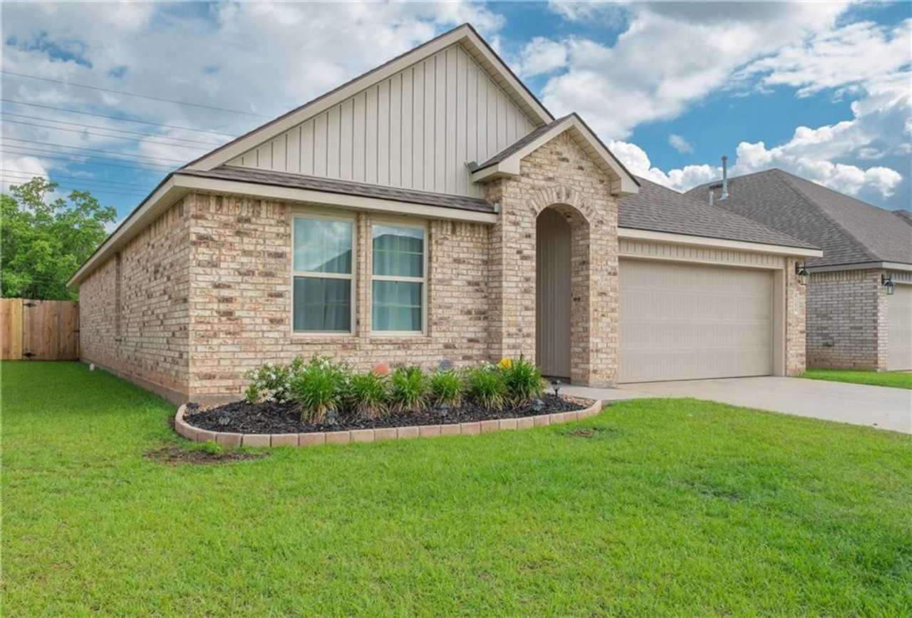 9150 Worthington Ct - Photo 2 of 3