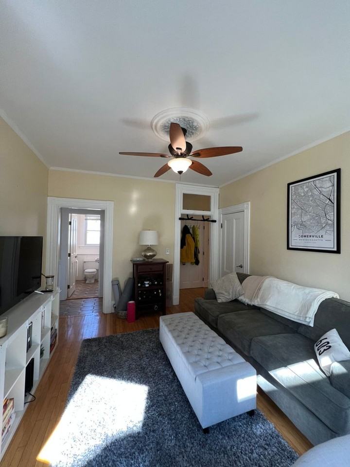 180 Elm St - Photo 4 of 25