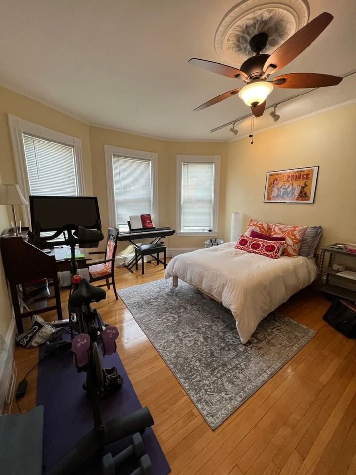 180 Elm St - Photo 5 of 25