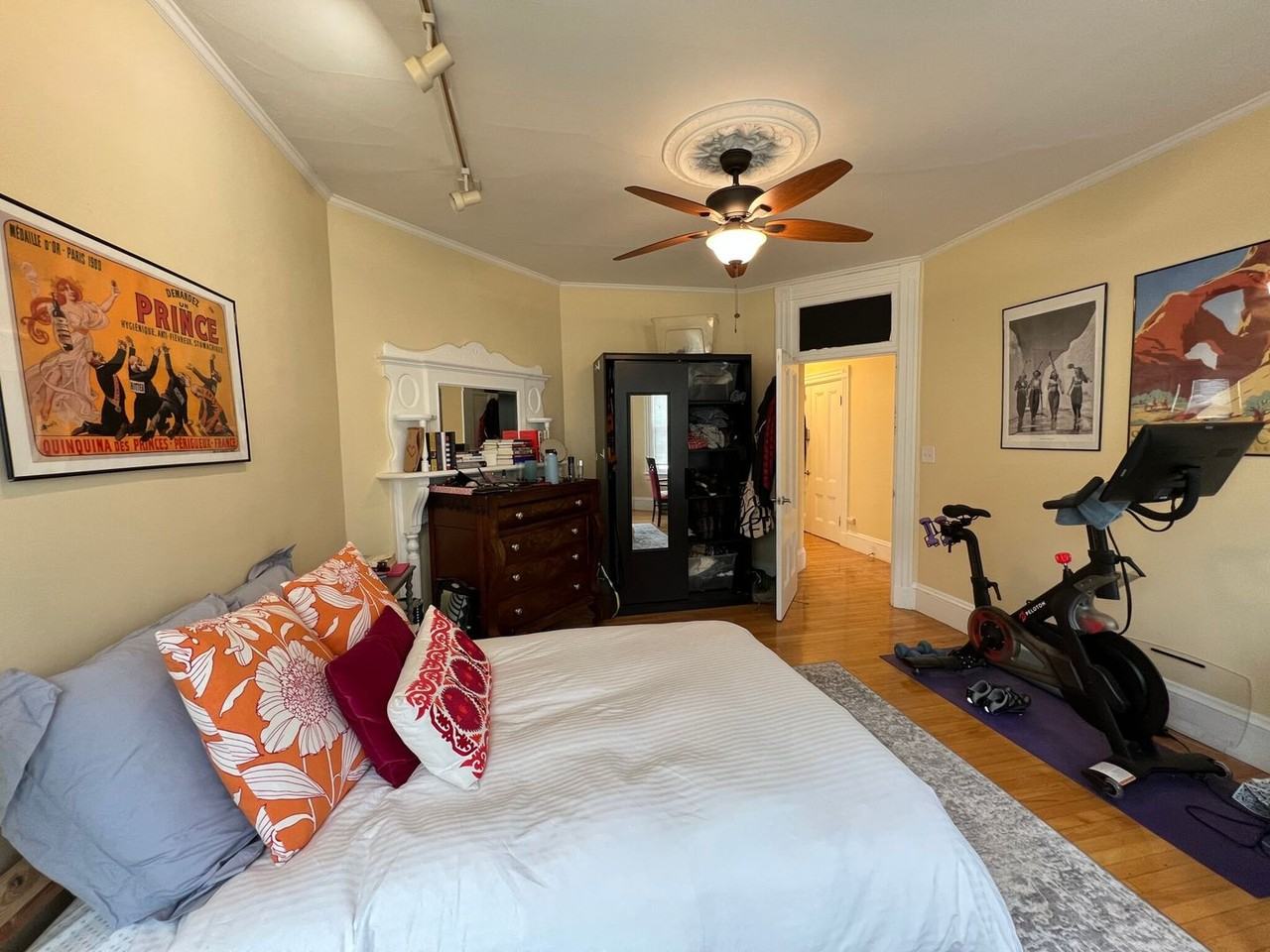 180 Elm St - Photo 6 of 25