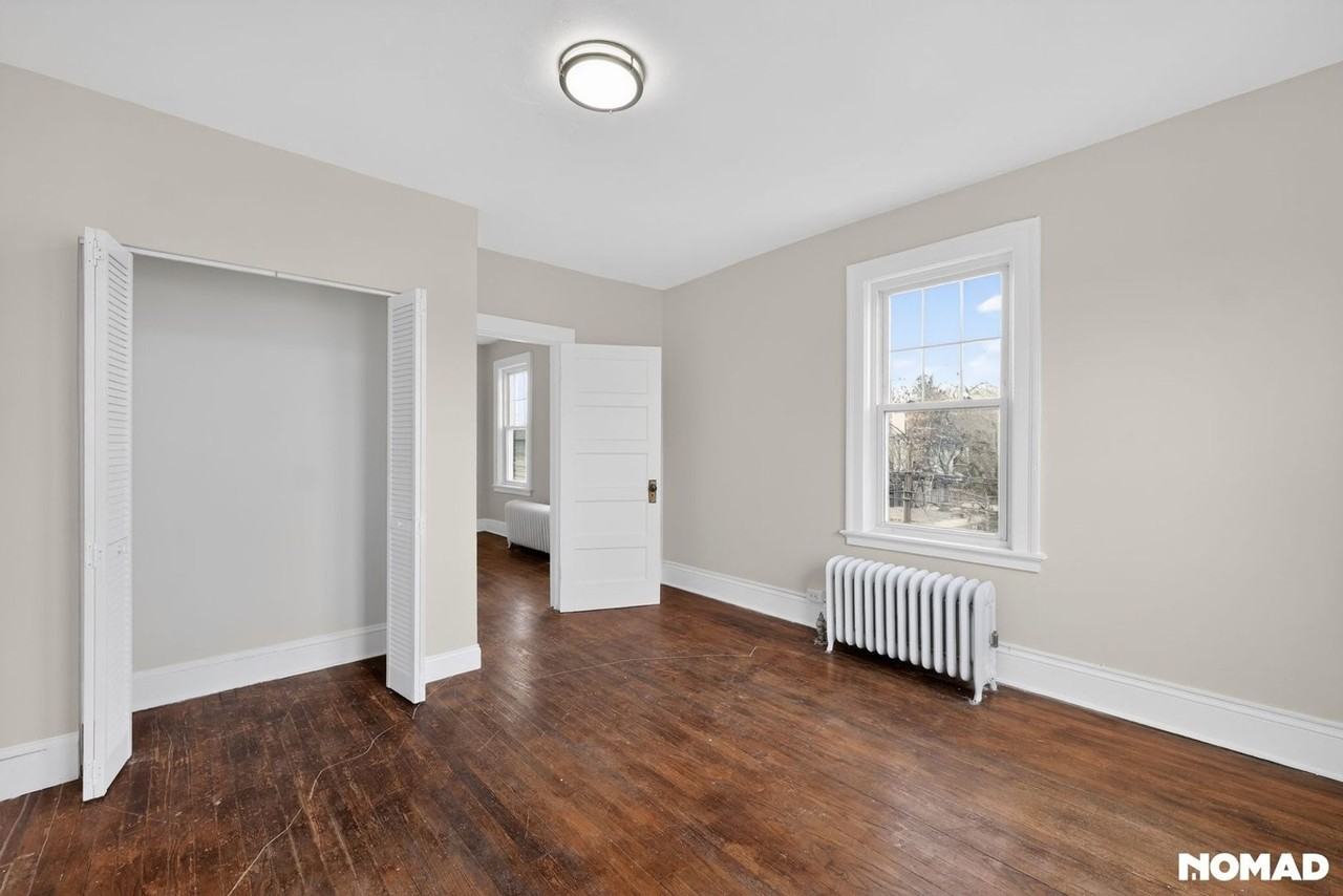 1482 Corbin Ave - Photo 7 of 33