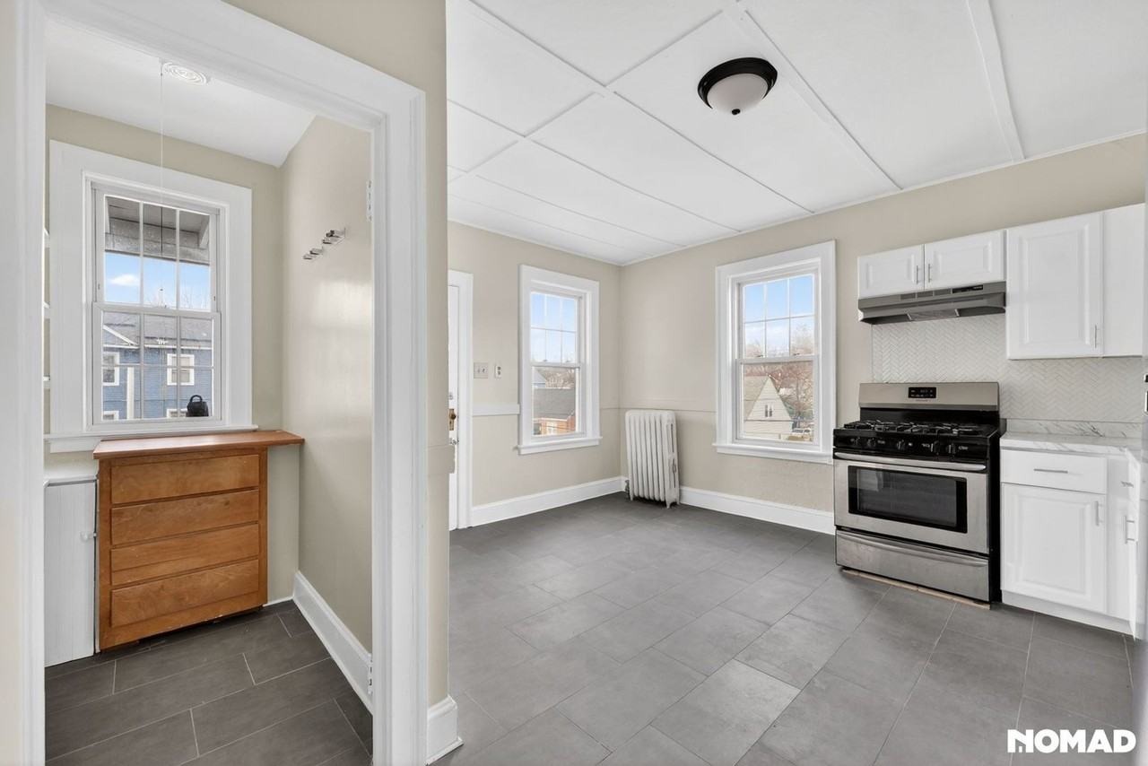 1482 Corbin Ave - Photo 6 of 33