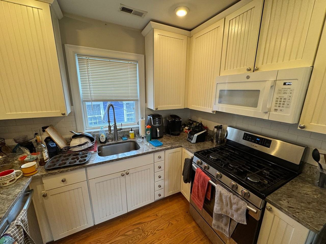 183 River St - Photo 5 of 24