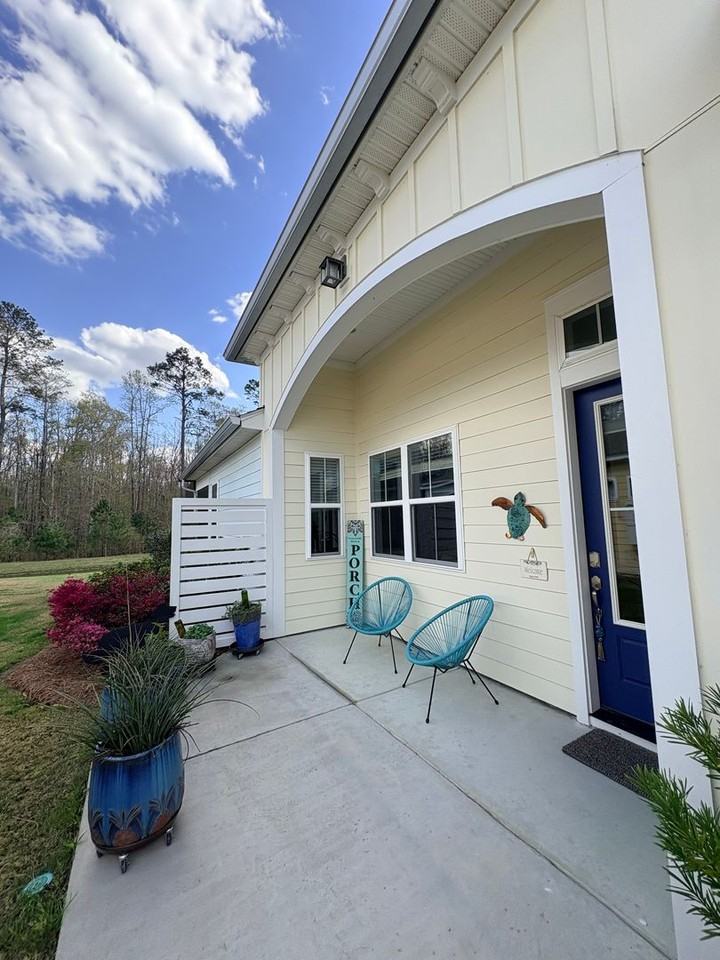 1481 Beachcomber Blvd - Photo 2 of 36