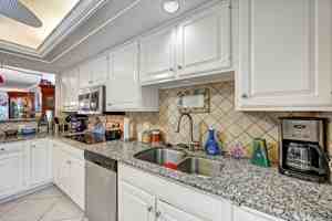 featured image of 4821 S Landings Dr