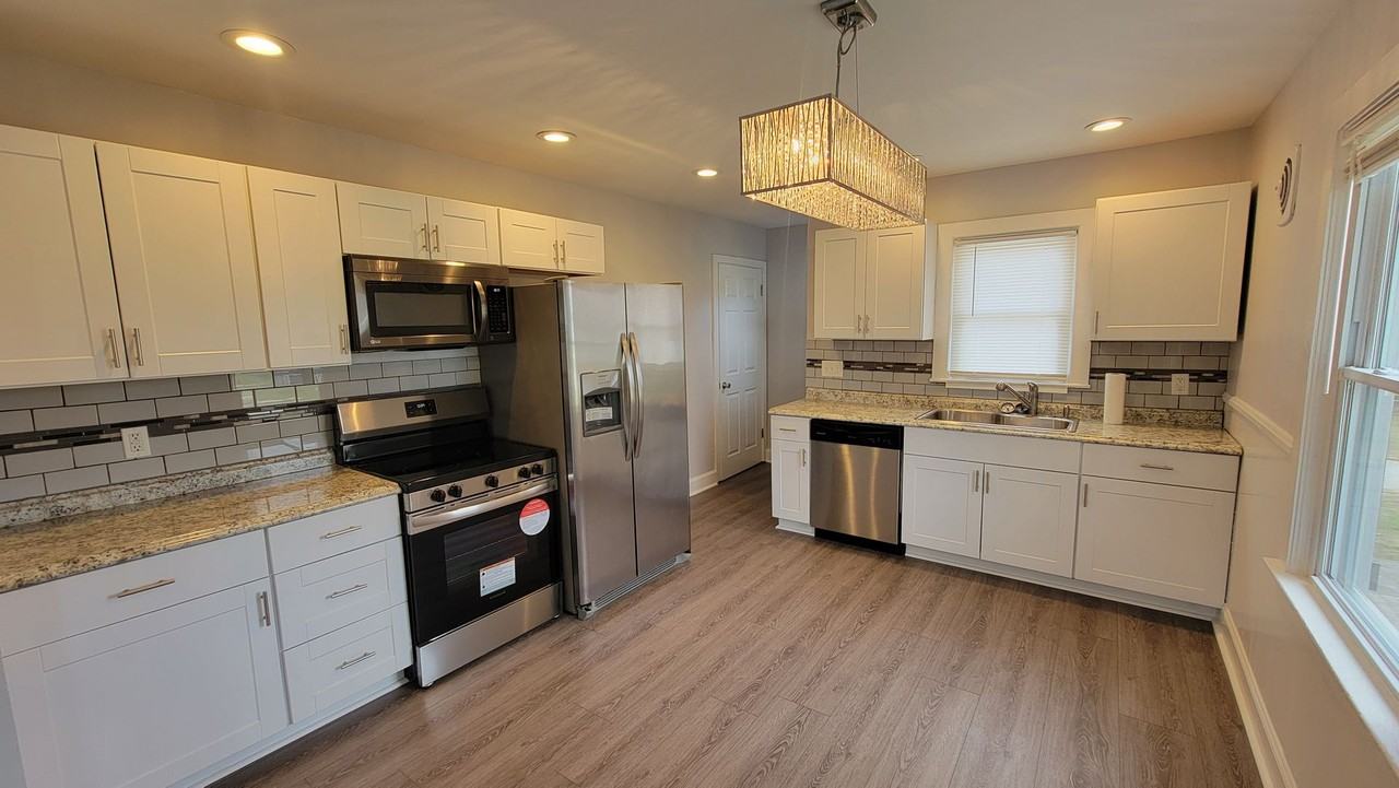 8604 Beulah Church Rd - Photo 5 of 22