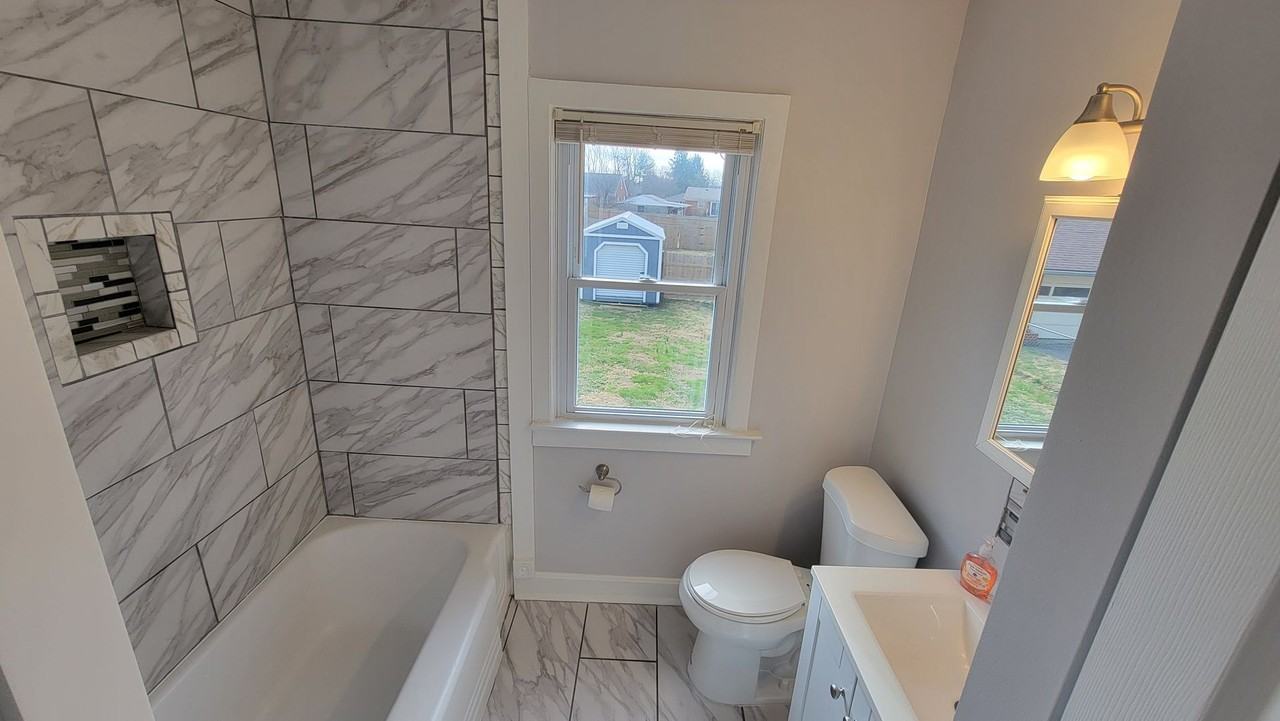 8604 Beulah Church Rd - Photo 7 of 22