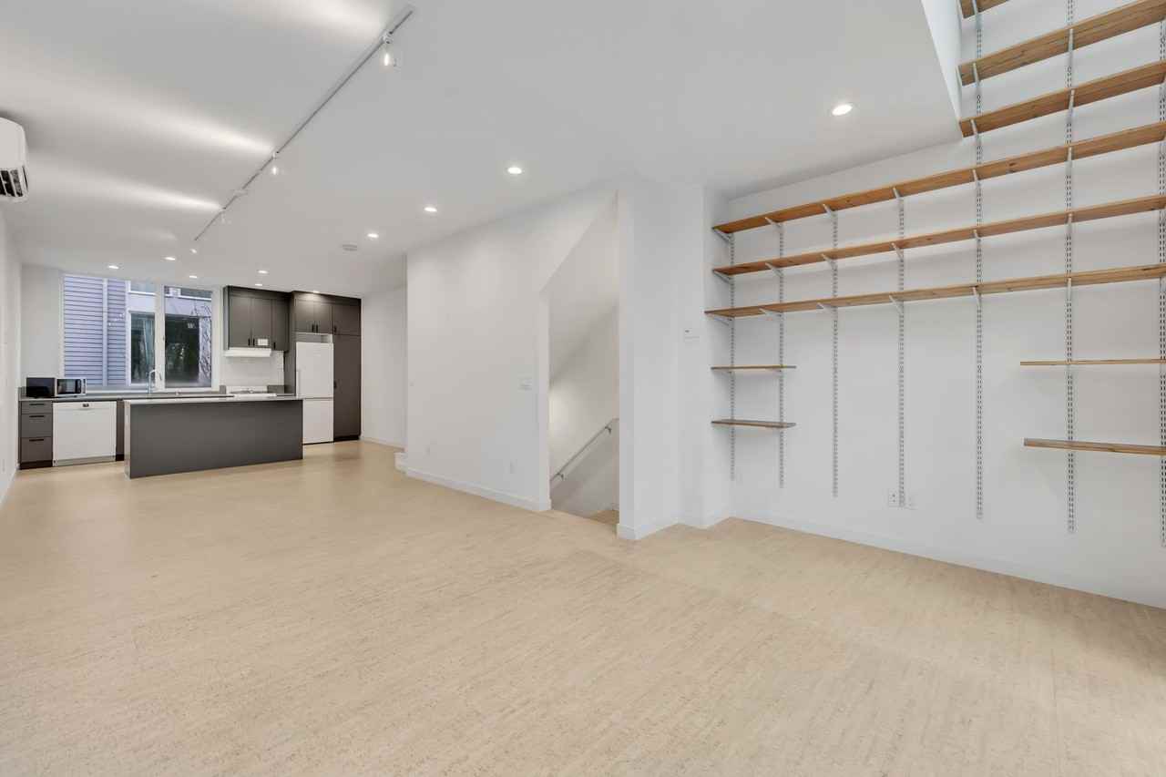 833 S Cloverdale St #A - Photo 7 of 30