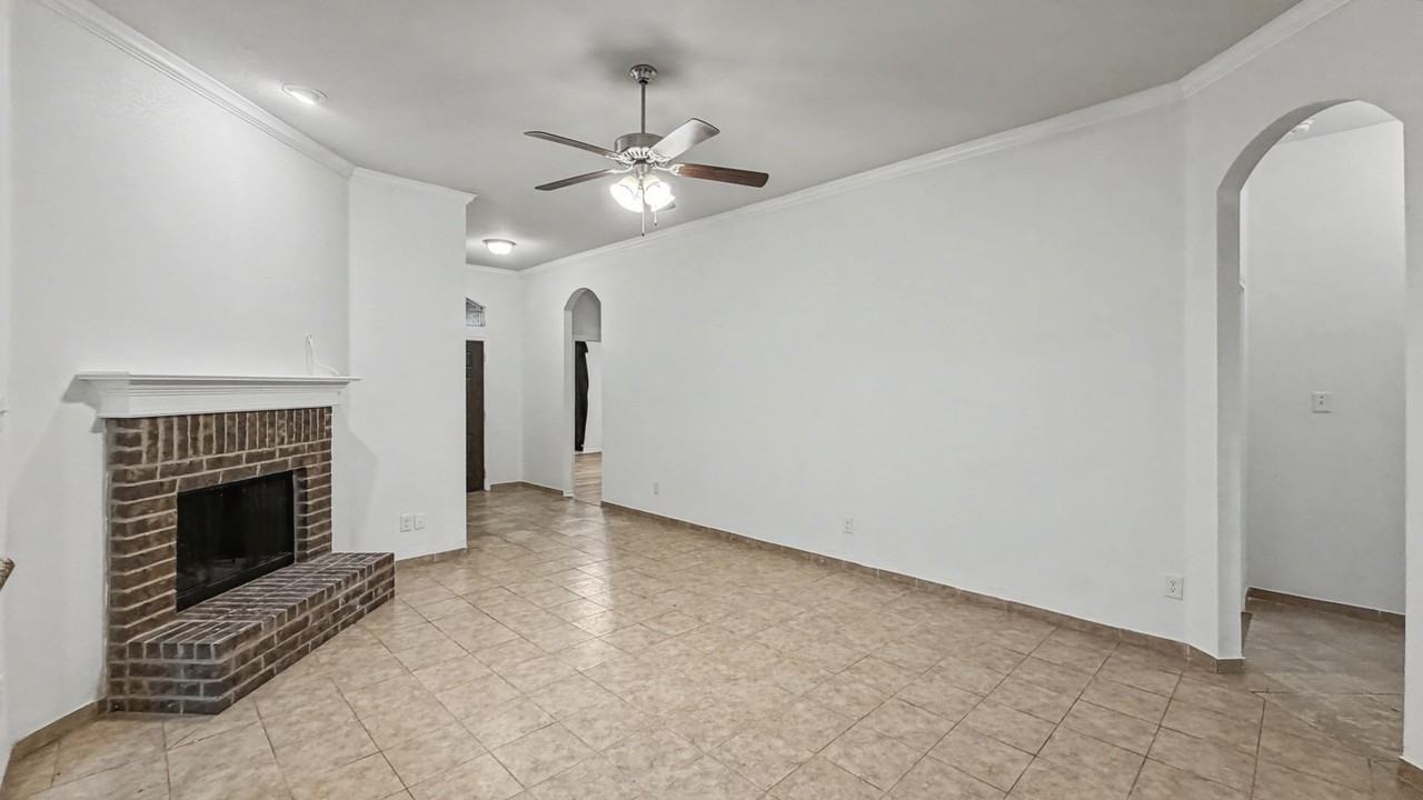 314 Rolling Meadow Dr - Photo 4 of 33