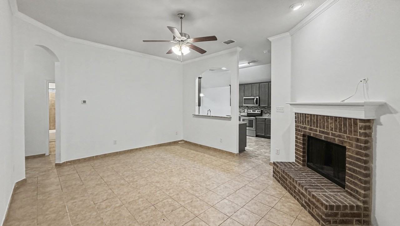 314 Rolling Meadow Dr - Photo 5 of 33