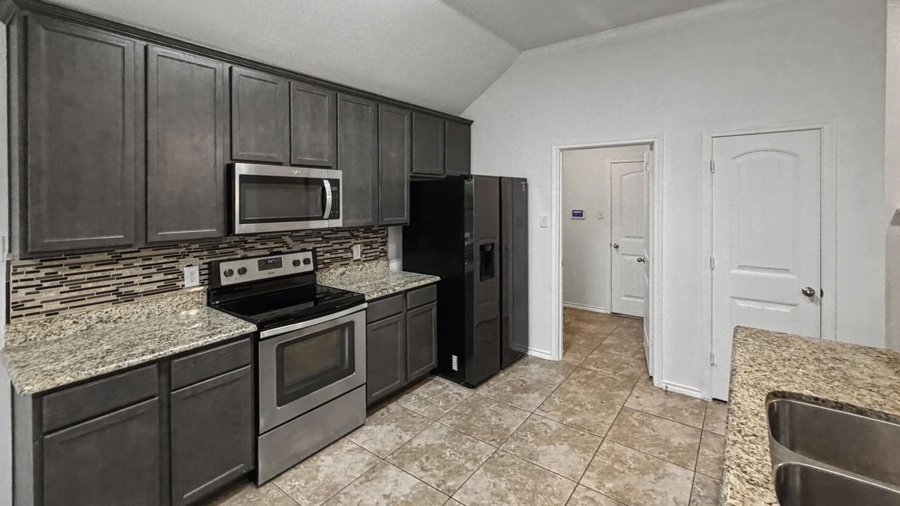 314 Rolling Meadow Dr - Photo 6 of 33