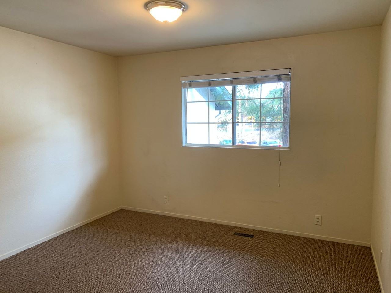 1027 Southwood Dr #D - Photo 7 of 8