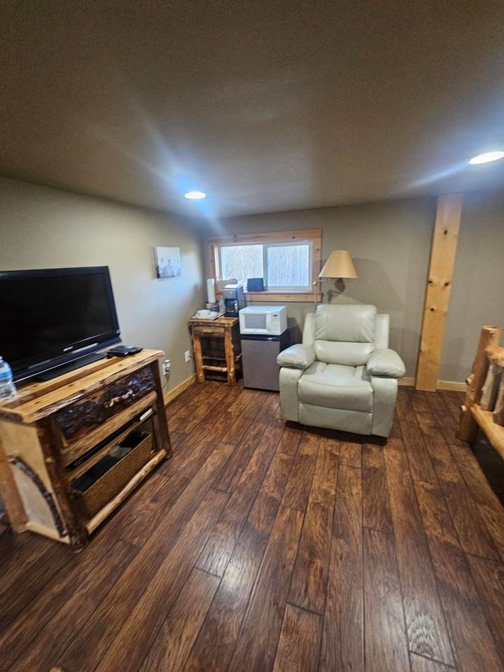 808 Us Highway 101 - Photo 2 of 6