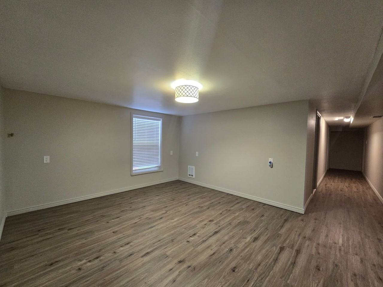 1403 12th St W - Photo 5 of 17