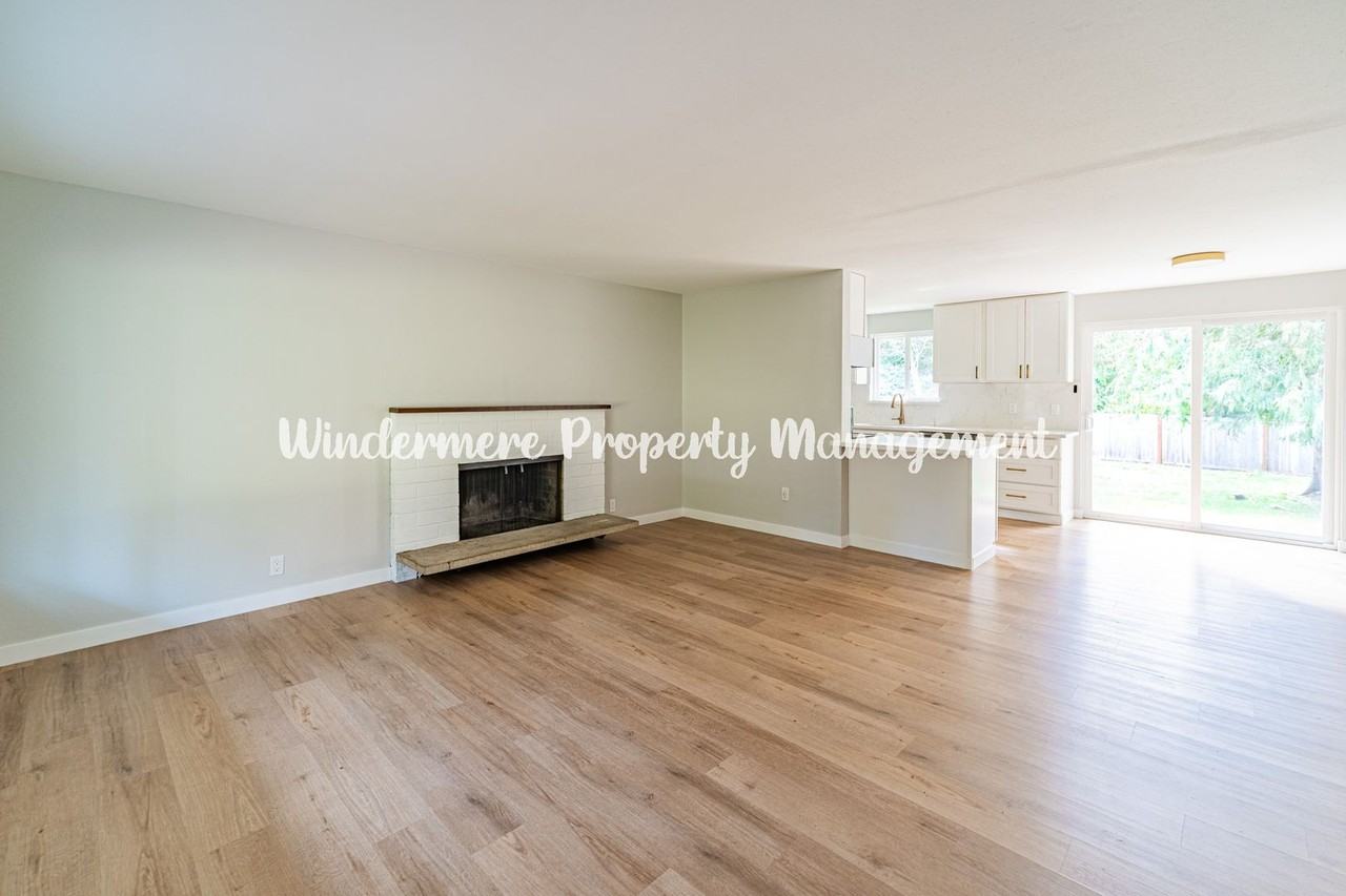 4712 71st Street Ct Nw - Photo 6 of 20