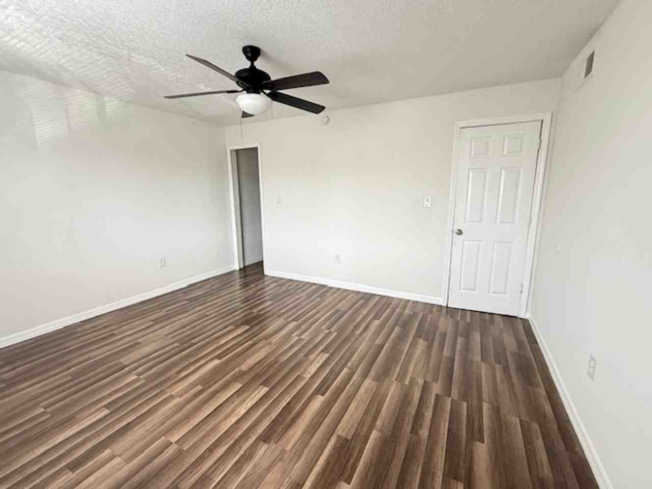 1948 Conway Rd - Photo 6 of 12