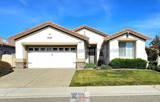 featured image of 2056 Stonecrest Ln