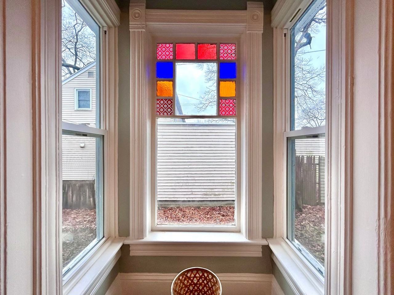 1471 Leahy St - Photo 4 of 22