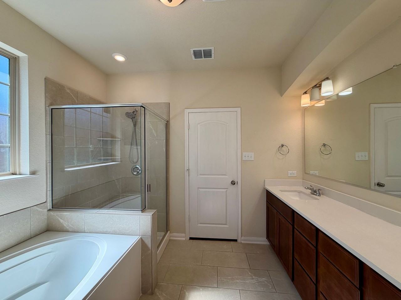 2917 Samson Dr - Photo 7 of 12