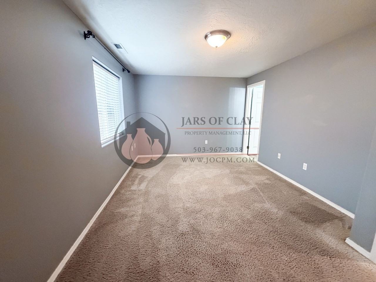 4031 Dunlap Ave Ne - Photo 5 of 12