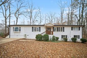 featured image of 1035 Timberlane Dr