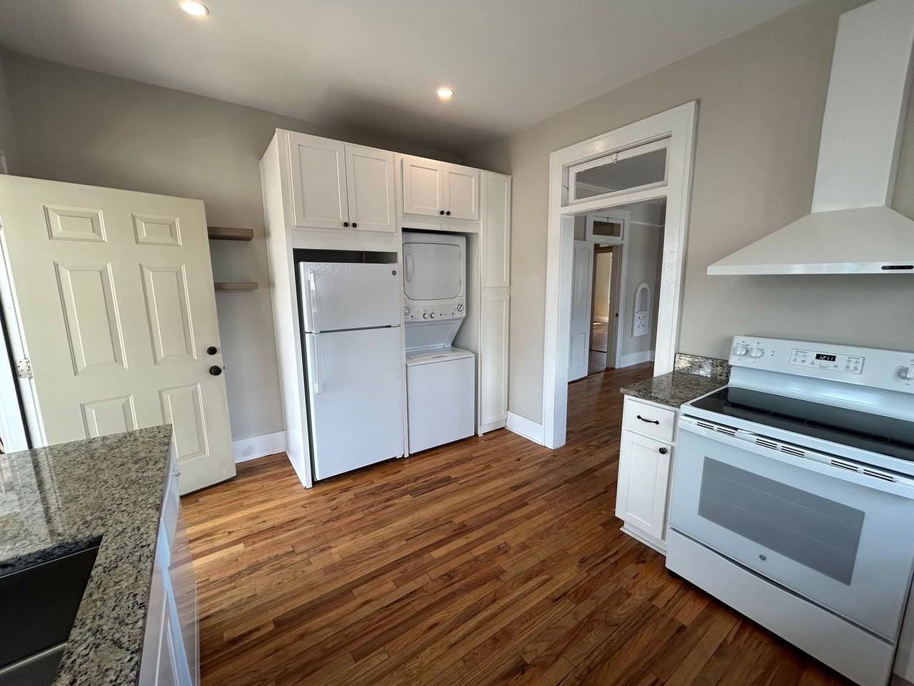 323 Huger St - Photo 2 of 6