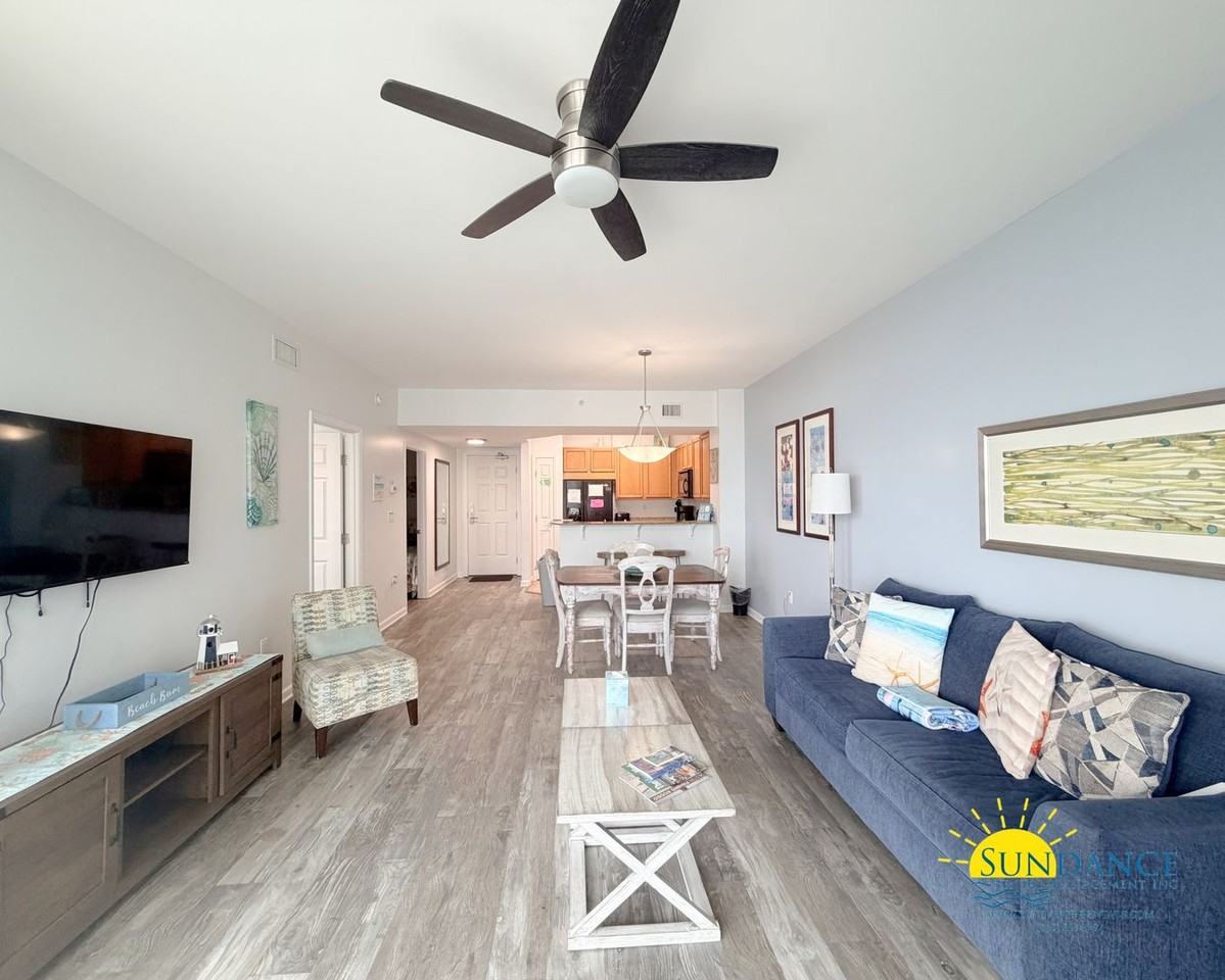 4207 Indian Bayou Trl - Photo 4 of 33