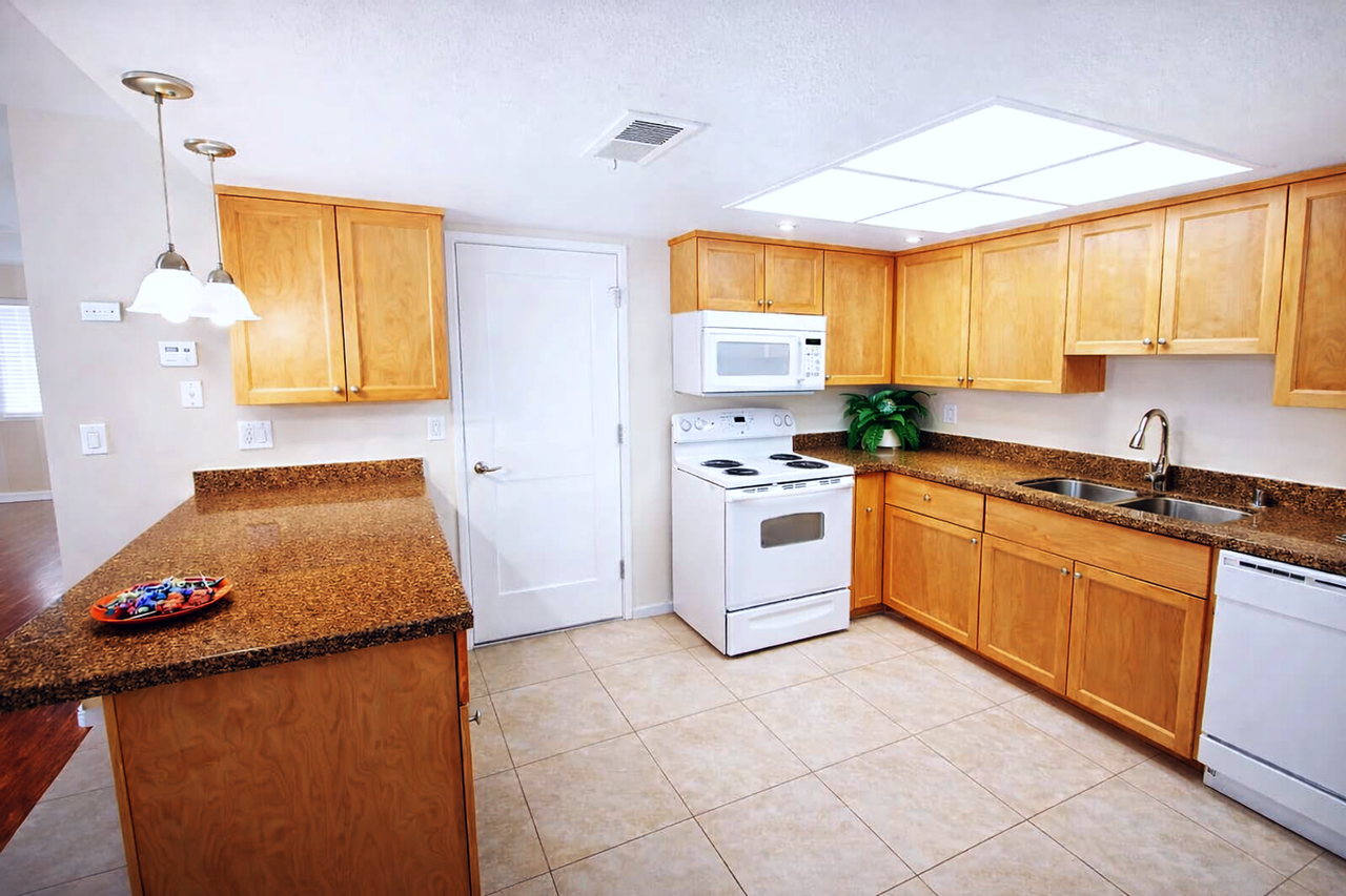 4206 Casa Blanca Ln - Photo 2 of 11