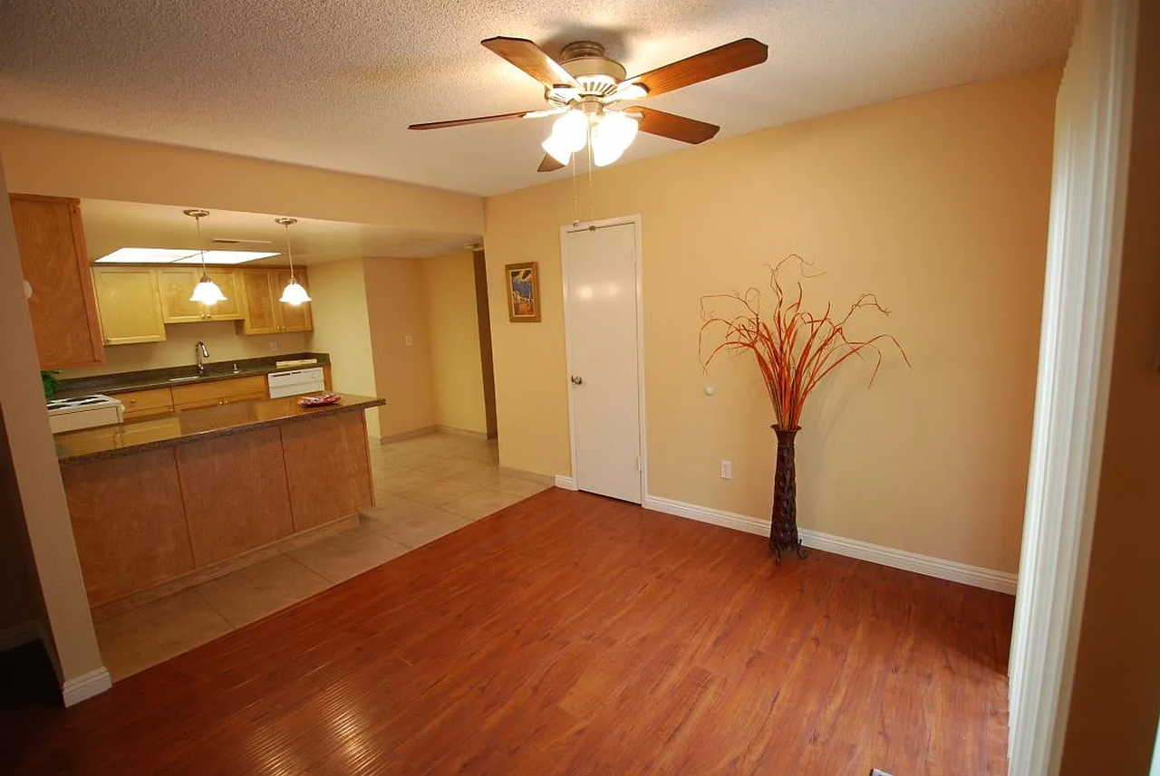 4206 Casa Blanca Ln - Photo 3 of 11