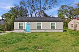 featured image of 1520 Audubon Dr