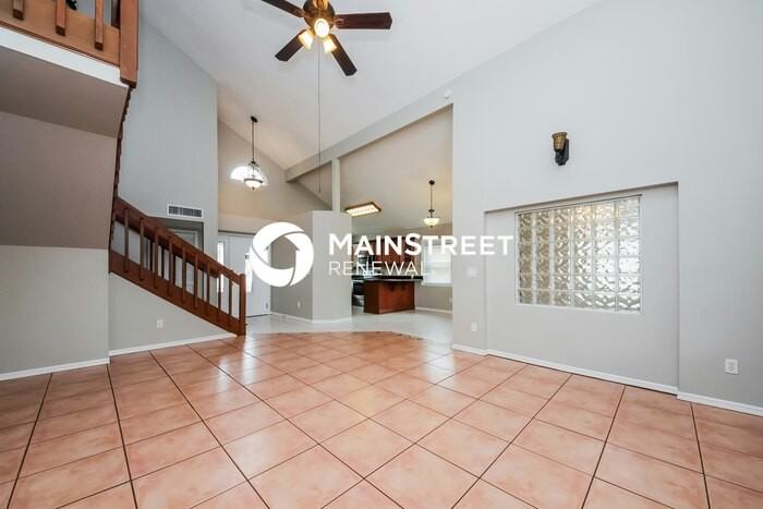 857 Heather Glen Cir - Photo 3 of 17