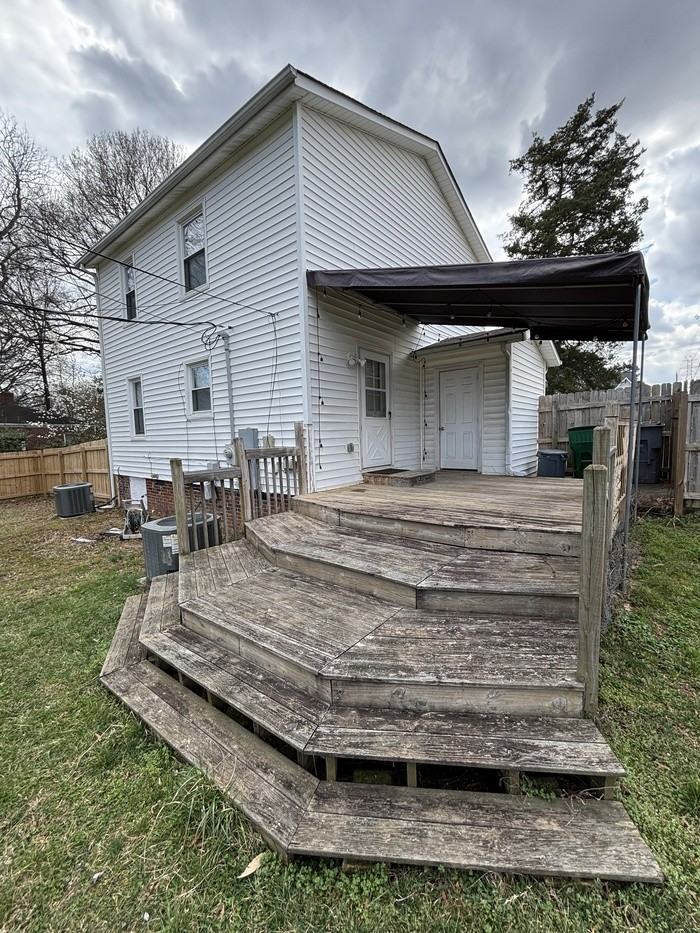 423 Hartford Ave - Photo 3 of 20