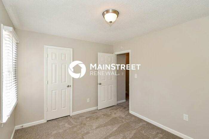 263 Jamie Dr - Photo 7 of 17