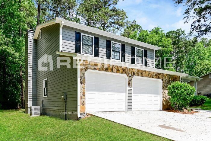 9369 Windward Ct - Photo 2 of 19