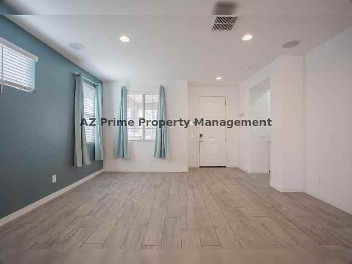 3719 S 63rd Dr - Photo 4 of 50