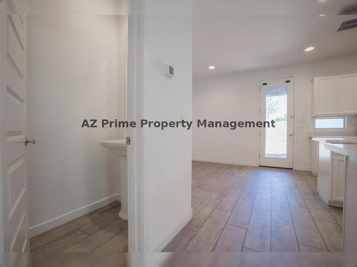 3719 S 63rd Dr - Photo 6 of 50