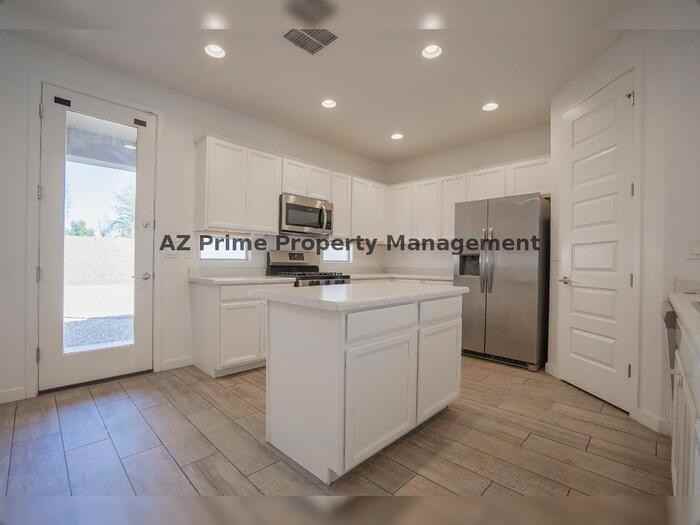 3719 S 63rd Dr - Photo 7 of 50