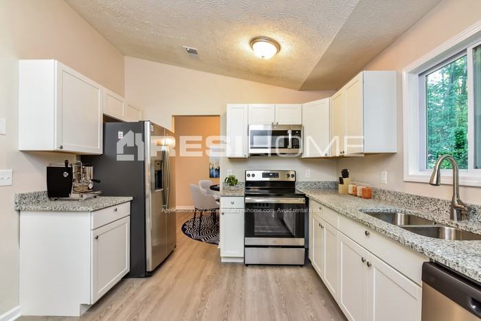 3311 Herrenhut Rd - Photo 2 of 21