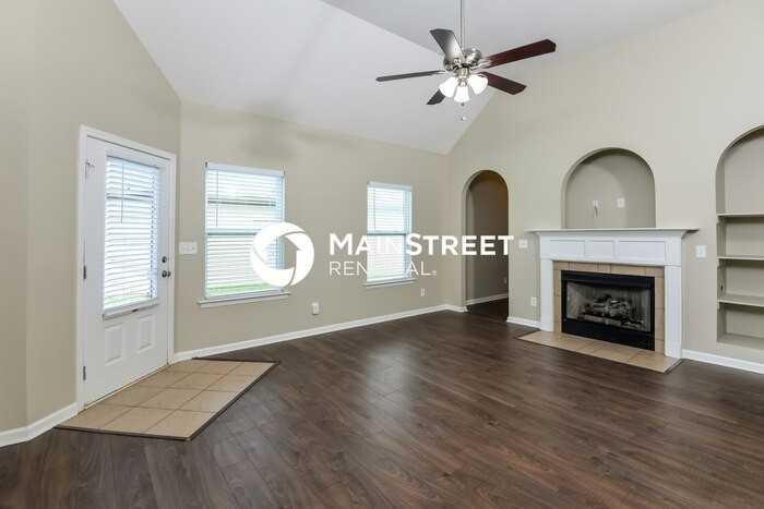 4623 Rosser Loop Dr - Photo 4 of 16