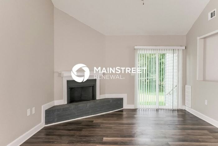 3705 Bartlett Ct - Photo 5 of 16