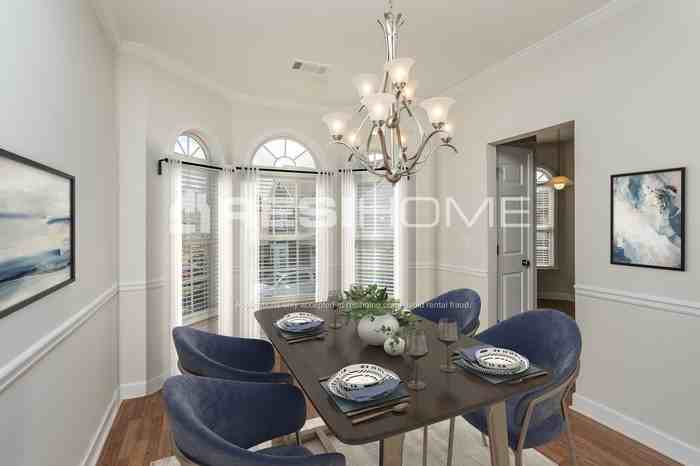 658 Briarhurst Ct - Photo 3 of 18