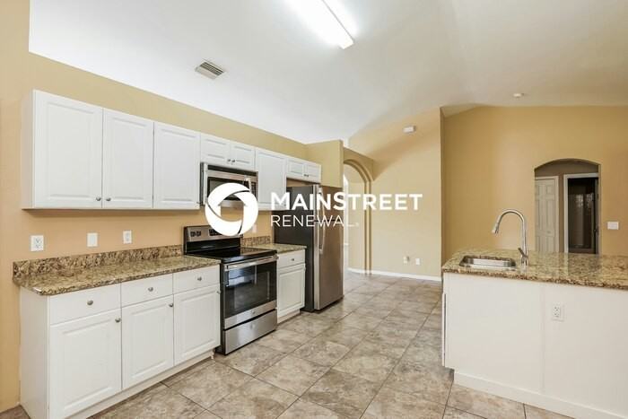 3720 Sw 6th Ave - Photo 6 of 16