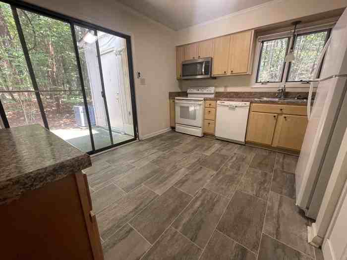 110 Berry Patch Ln - Photo 5 of 12