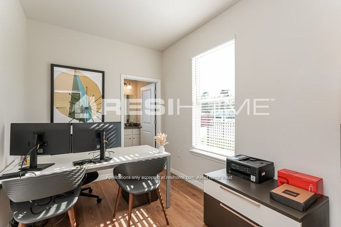 28369 Wave Crest Pl - Photo 7 of 20